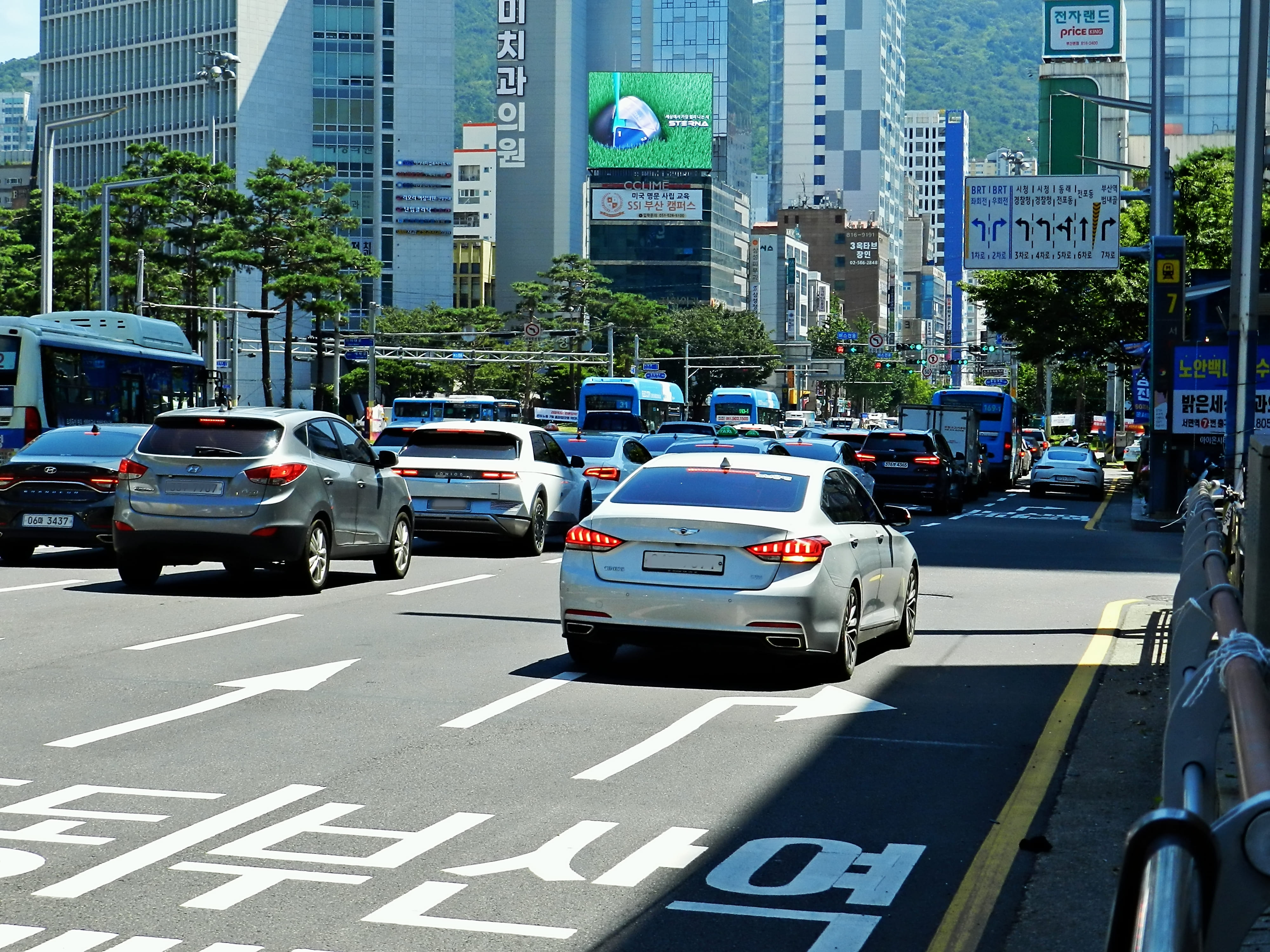 부산 서면로터리 삼성빌딩 전광판