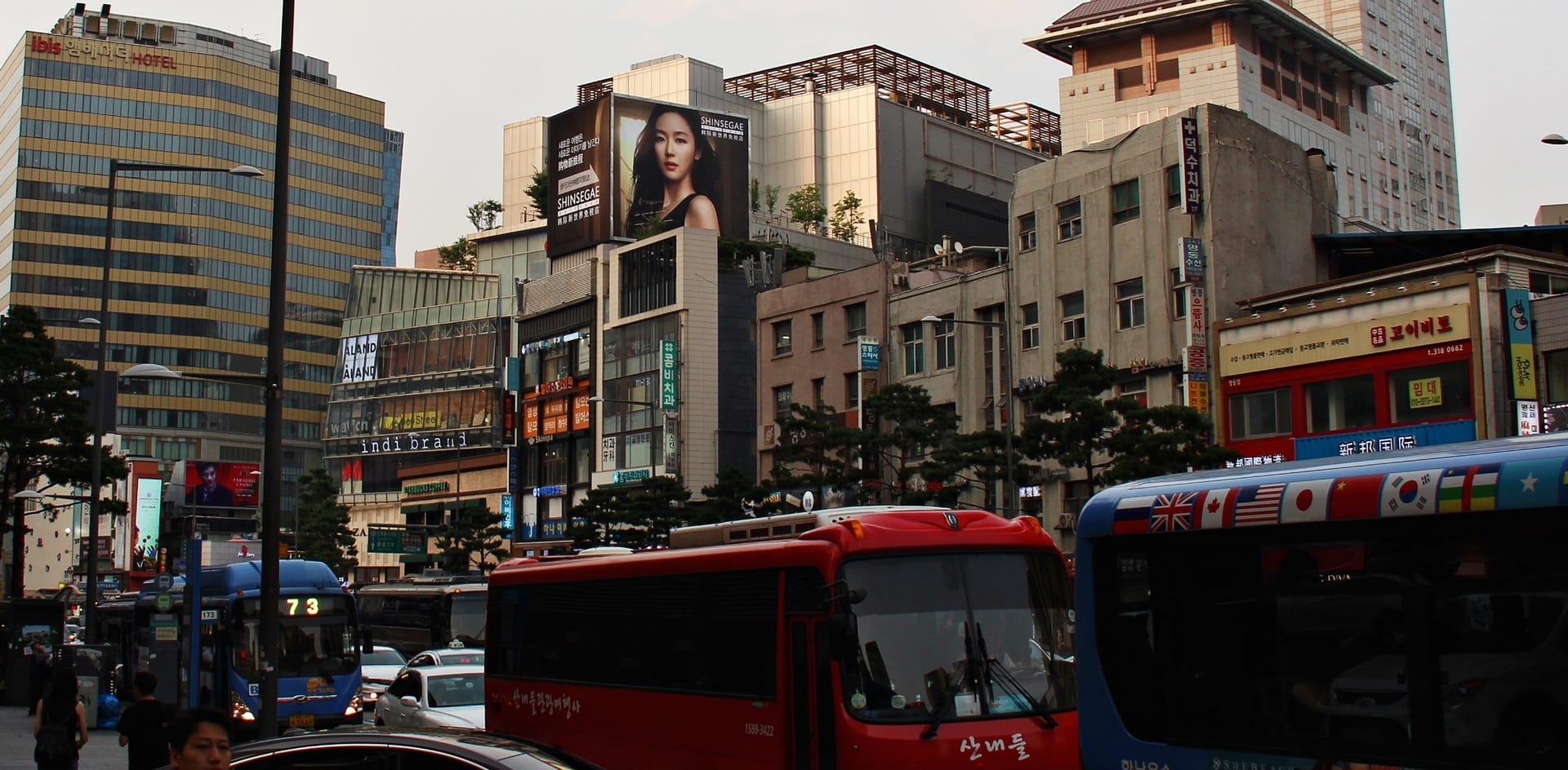 명동 뉴욕제과 옥상 빌보드 갤러리 2